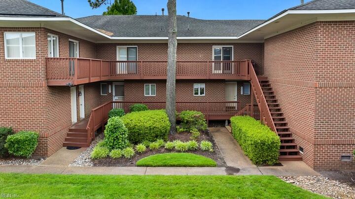 Property Photo:  1256 Foursome Ln  VA 23455