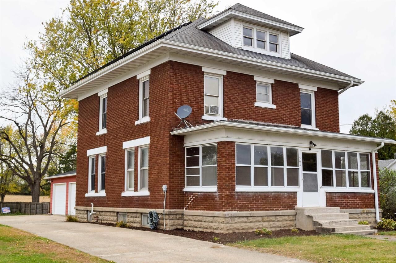 Property Photo:  303 South Park Street  WI 53502