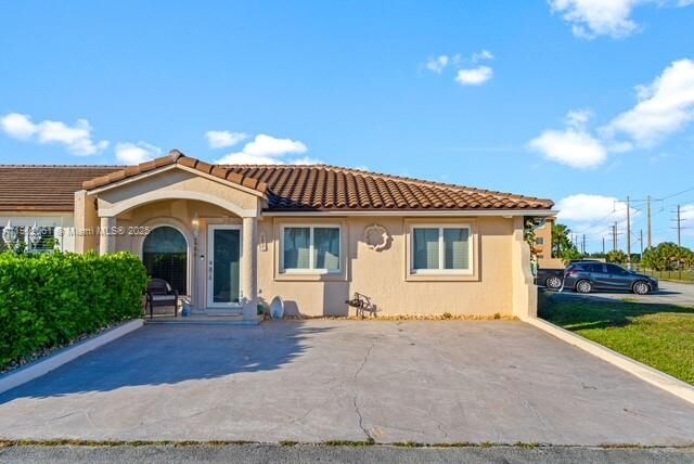 7539 NW 173rd Ter  Hialeah FL 33015 photo