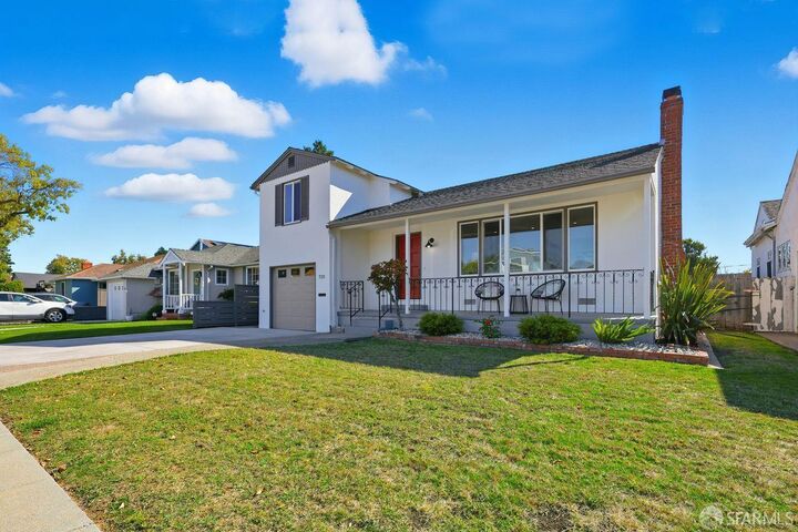 Property Photo:  720 Birch Avenue  CA 94402