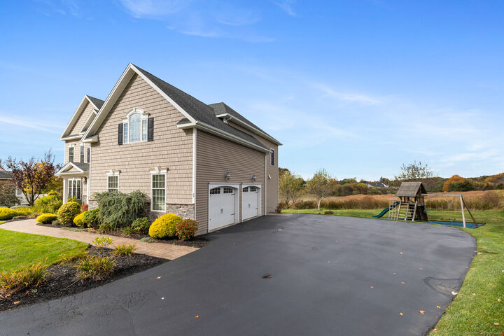Property Photo:  69 Glen Eagles Drive  CT 06489 