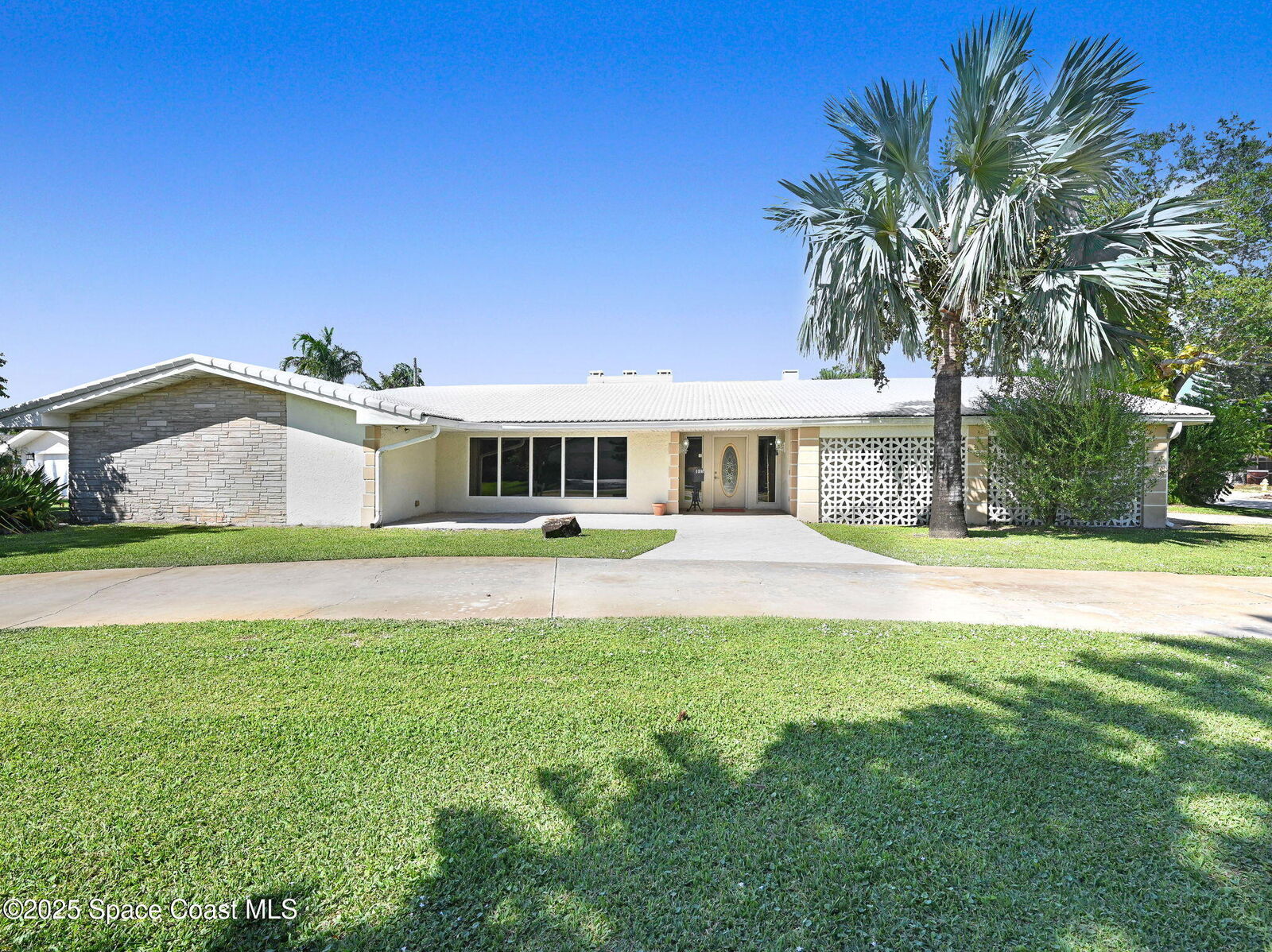 Property Photo:  105 Cat Cay Lane  FL 32937 