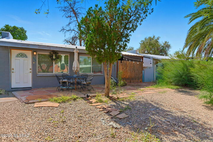 Property Photo:  3738 E Shepherd Place  AZ 85713