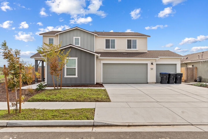 1109 E Elkhorn Avenue  Visalia CA 93292 photo