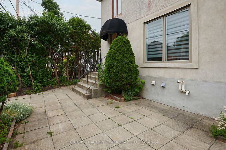 Photo de la propriété: 58 Vaughan Street ON K1M 1X1