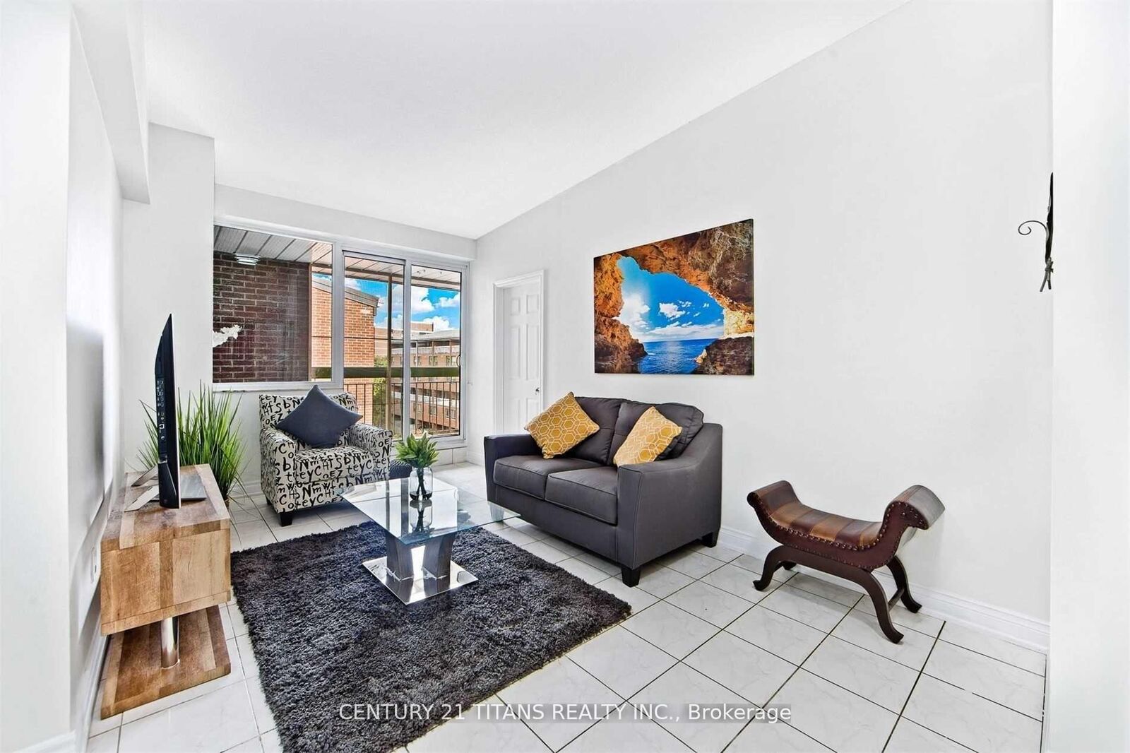 Property Photo:  4064 Lawrence Avenue E 510  ON M1E 4V6