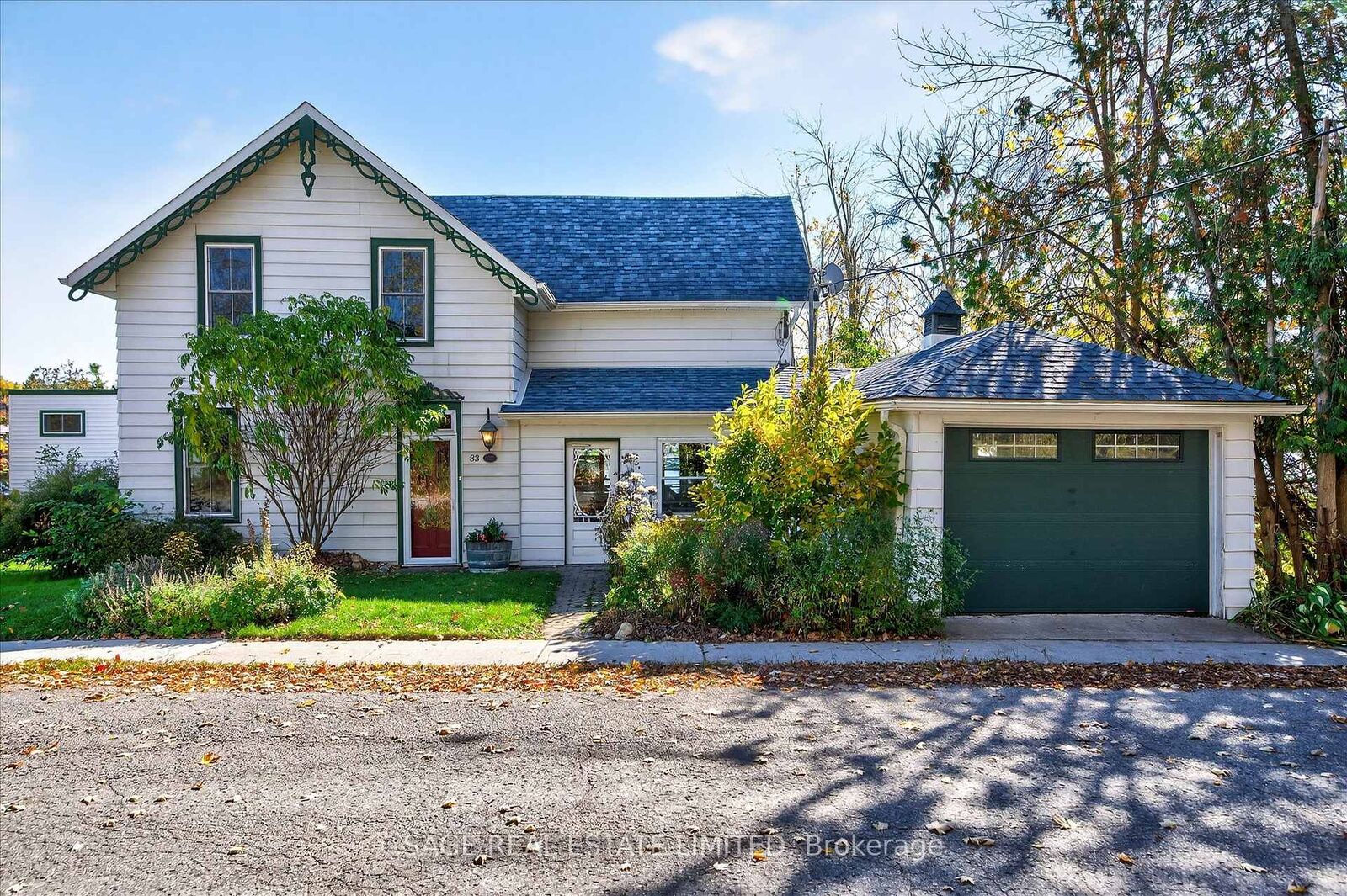 Property Photo:  33 North Water Street  ON K0M 1K0