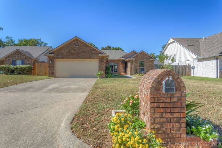 Property Photo:  11306 S 108th  OK 74008
