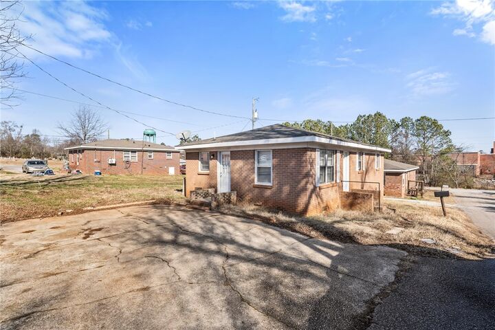 Property Photo:  103 Linda Drive  SC 29678