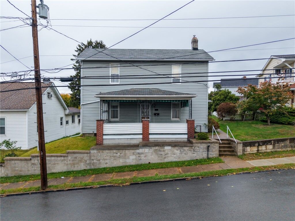 Property Photo: 627 Stanton St PA 15601