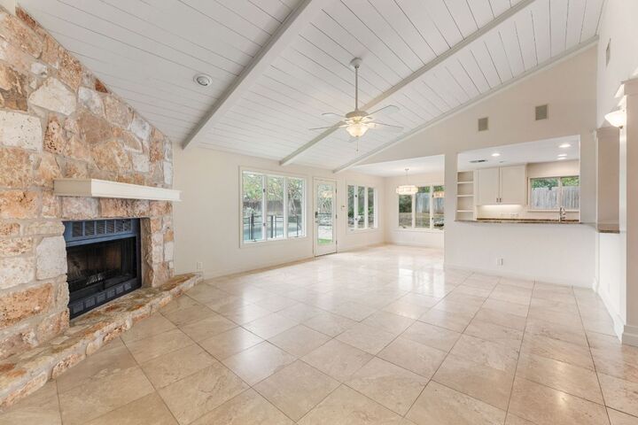 Property Photo: 9902 Winding Oak Circle TX 78750