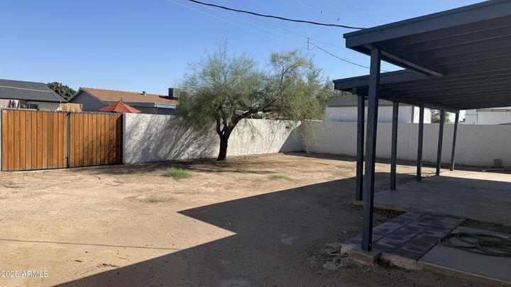 Property Photo:  3307 N 65th Avenue  AZ 85033