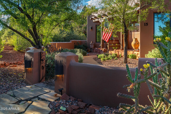 Property Photo:  15 N Roan Court  AZ 86336