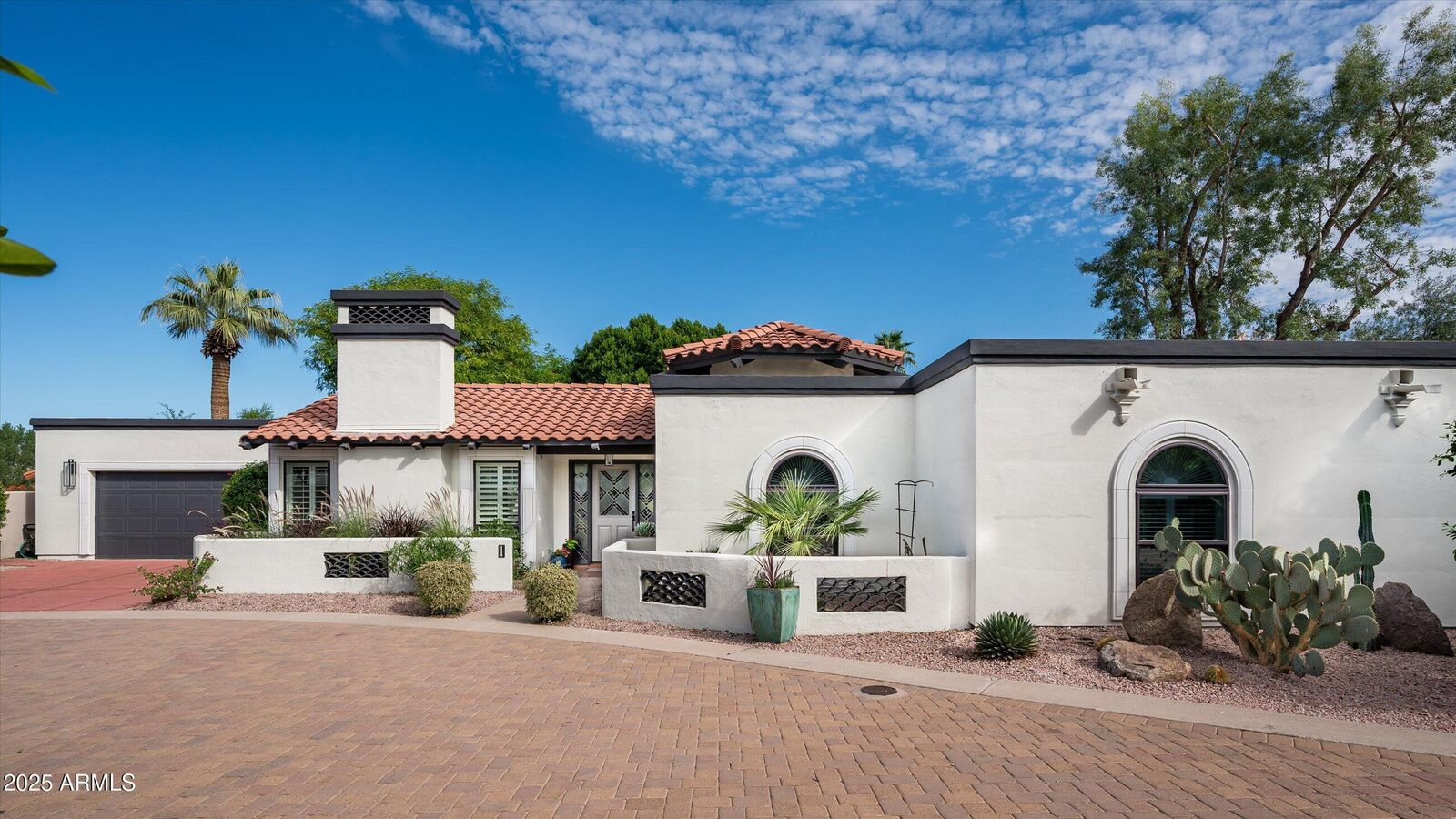 Property Photo: 7360 E Lincoln Drive 1 AZ 85250