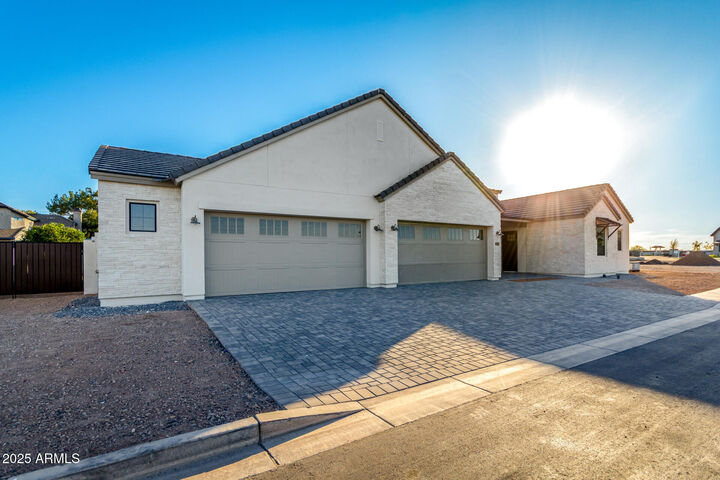 Property Photo:  1633 E Minton Street  AZ 85203 