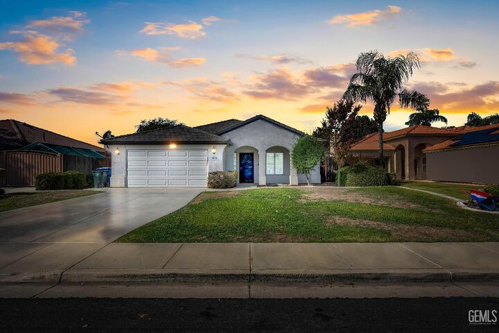 6607 Radio Flyer Drive  Bakersfield CA 93312 photo