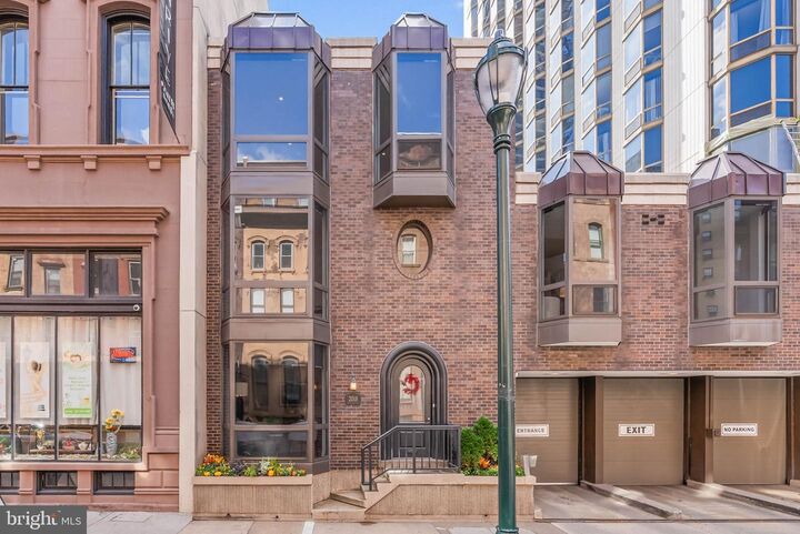 Property Photo:  2018 Walnut Street 2018  PA 19103