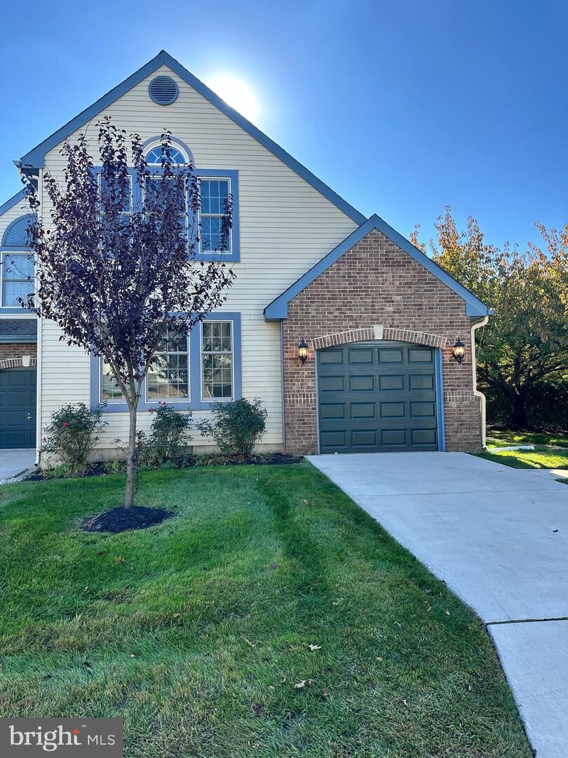 Property Photo:  32 Hilltop Lane  NJ 08055