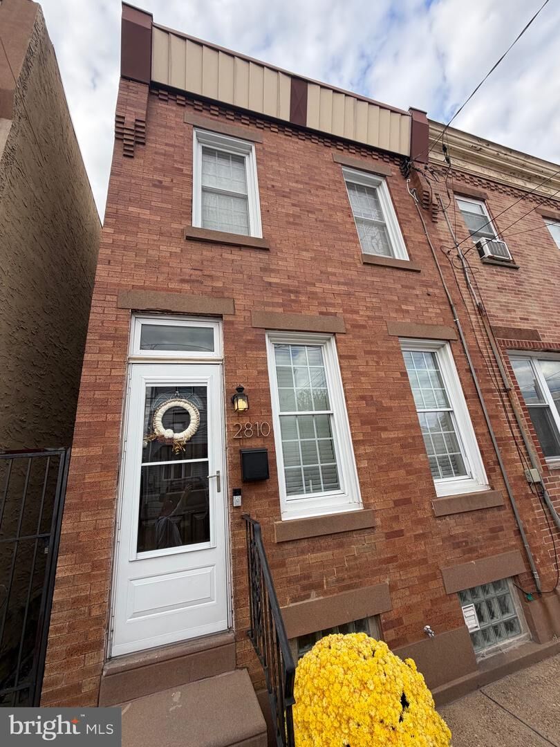 Property Photo:  2810 Miller Street  PA 19134