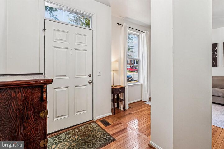 Property Photo:  15521 Port Washington Court  VA 22025