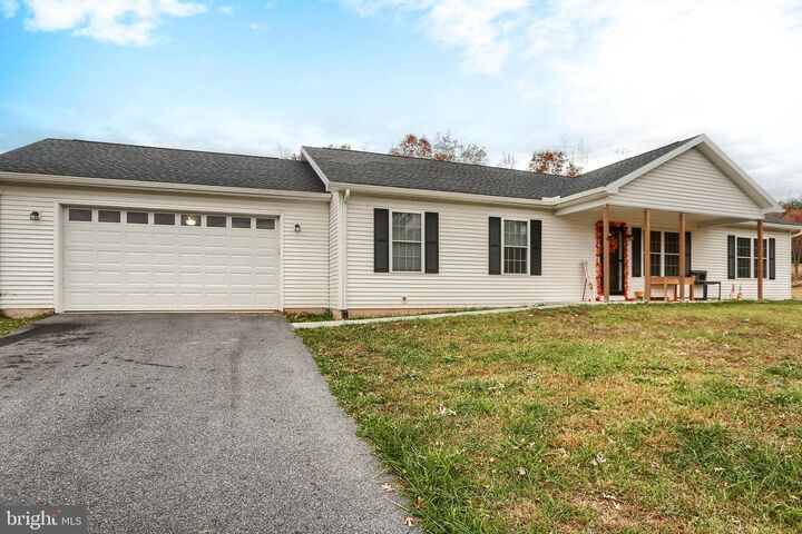 Property Photo:  405 Small Valley Road  PA 17032 