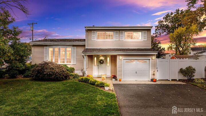 Property Photo:  5 Grace Drive  NJ 08857 