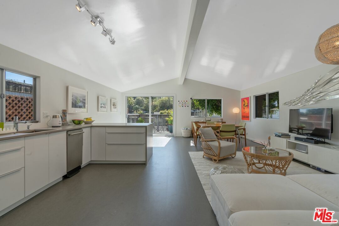 Property Photo:  29 Paradise Cove Rd  CA 90265