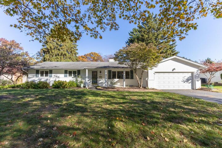 3444 Sunningdale Way  Columbus OH 43221 photo