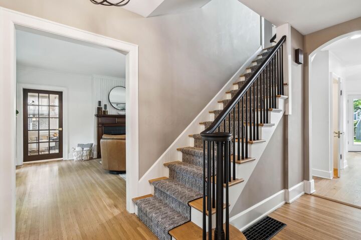 Property Photo: 2564 Sherwood Road OH 43209