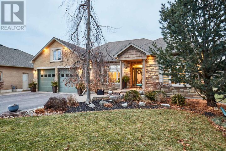 Property Photo:  66 Varcoe Road  ON L1E 1S4