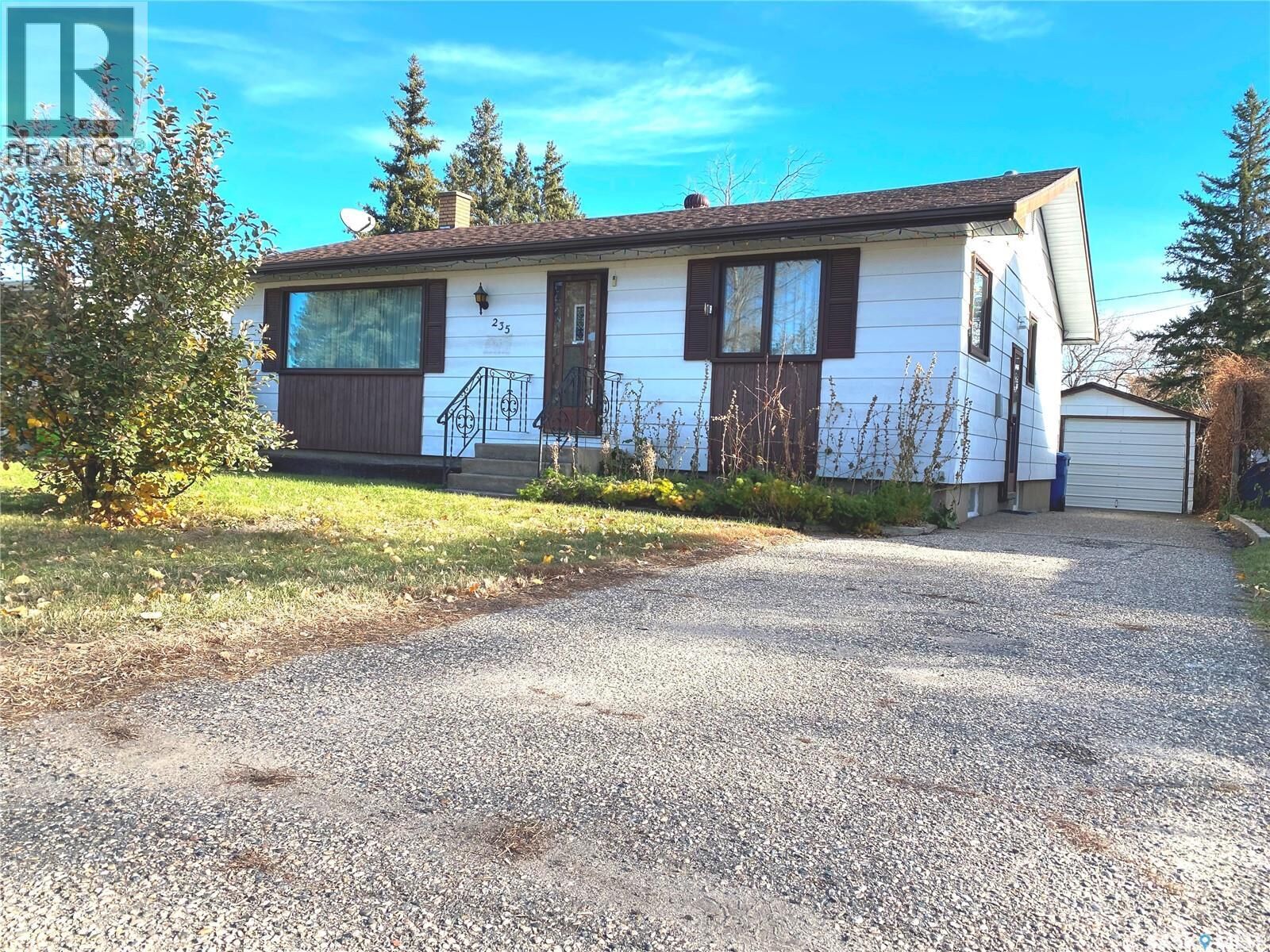 Property Photo: 235 Company Avenue S SK S0G 1S0