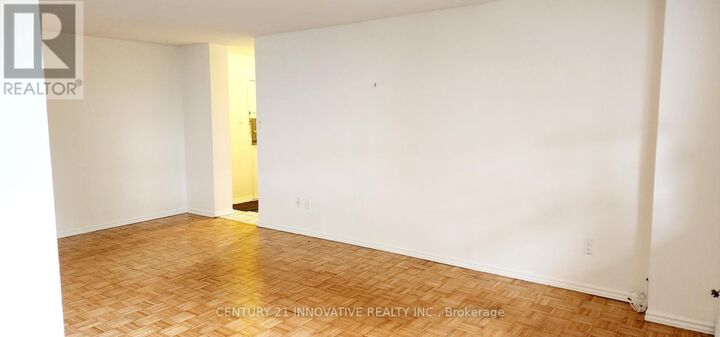 Property Photo:  1950 Kennedy Road 405  ON M1P 4S9 