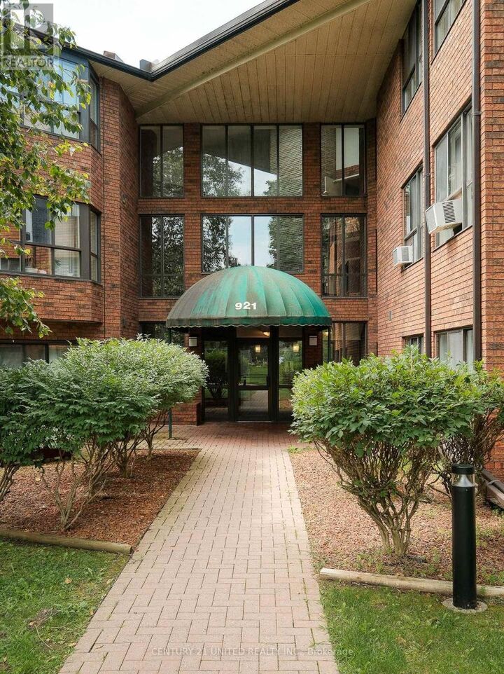 Photo de la propriété: 921 Armour Road 222 ON K9H 7K5