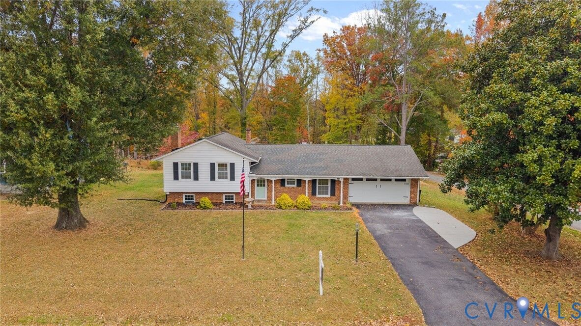 Property Photo:  1300 Lee Drive  VA 23901 