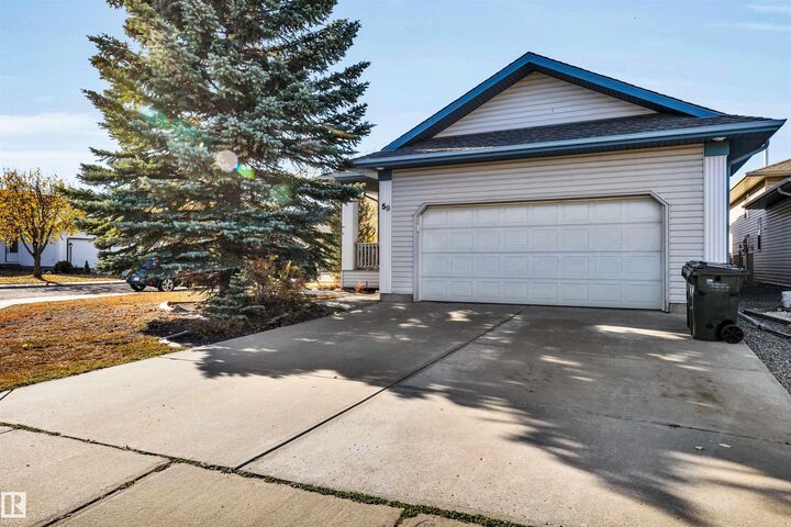 Property Photo: 59 Ridgepoint Way AB T8A 6B3