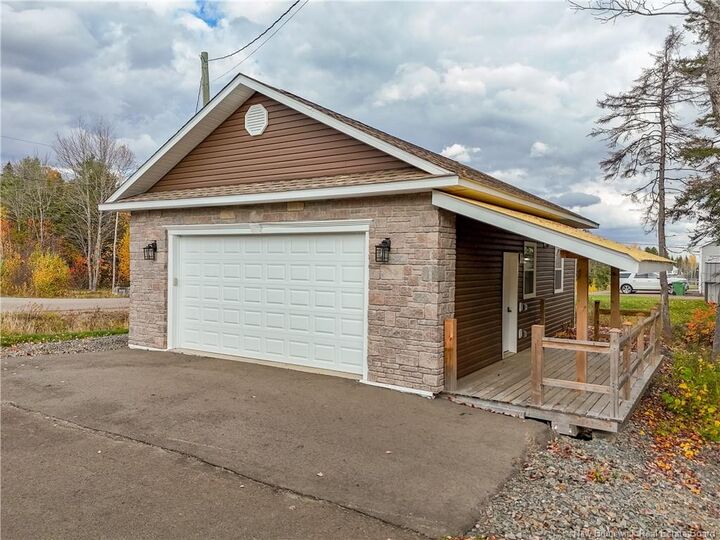 Property Photo:  35 Hannah Crescent  NB E3A 0H4