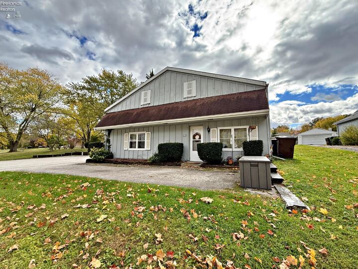 Property Photo:  134 138 Saint Francis Avenue  OH 44883