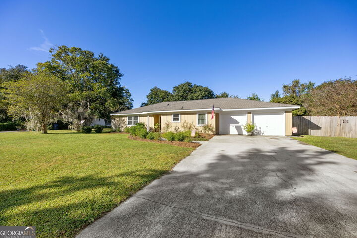 Property Photo:  381 Powder Horn Road  GA 31558