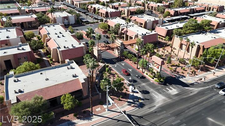 Property Photo:  4390 Sandy River Drive 4  NV 89103 