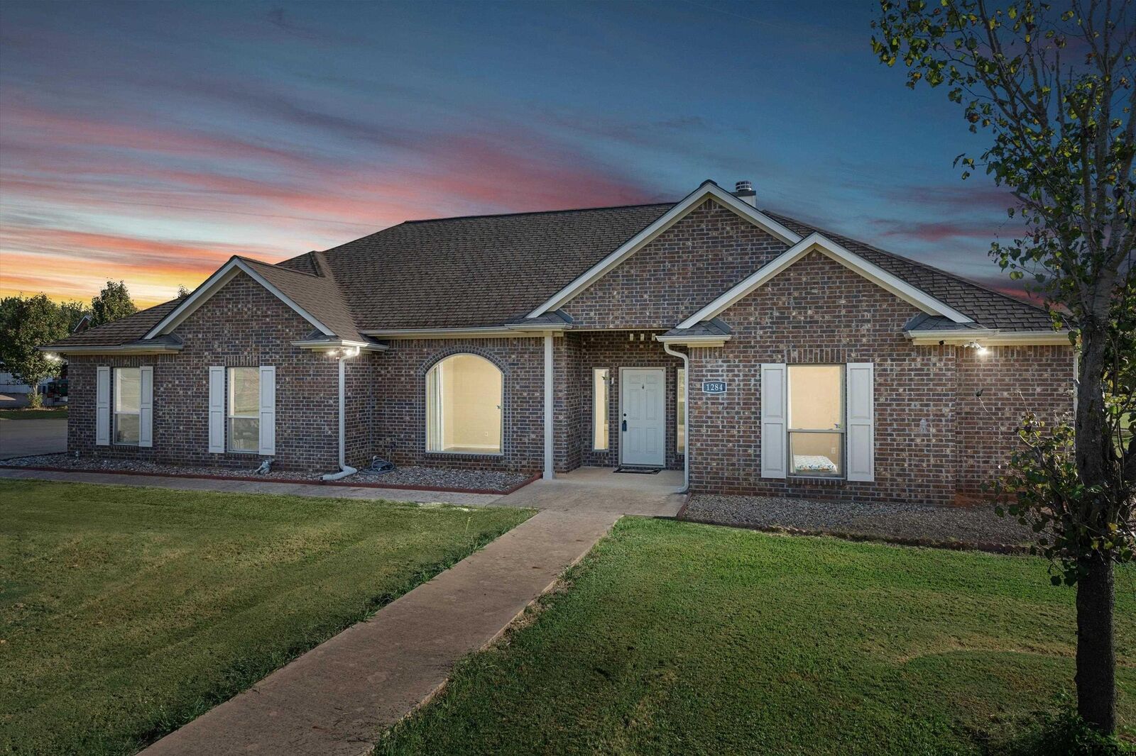 Property Photo: 1284 Cr 306 D TX 75654