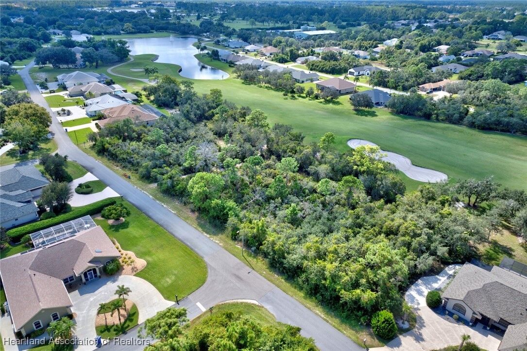 Property Photo:  4727 Mendavia Drive  FL 33872