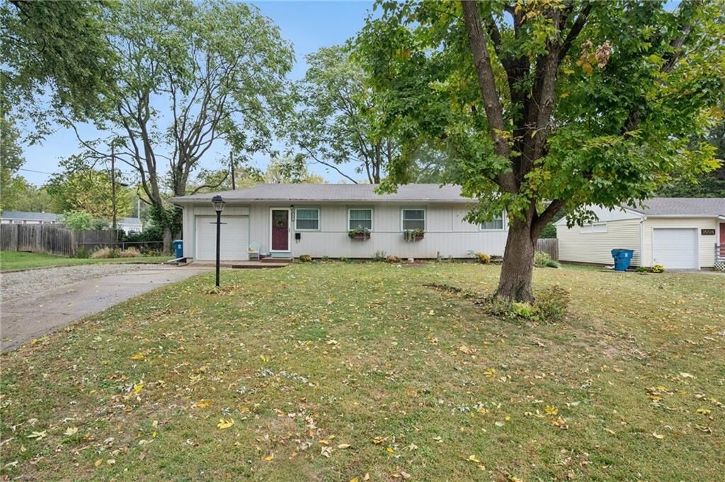 Property Photo:  1002 NE Cowden Drive  MO 64118 