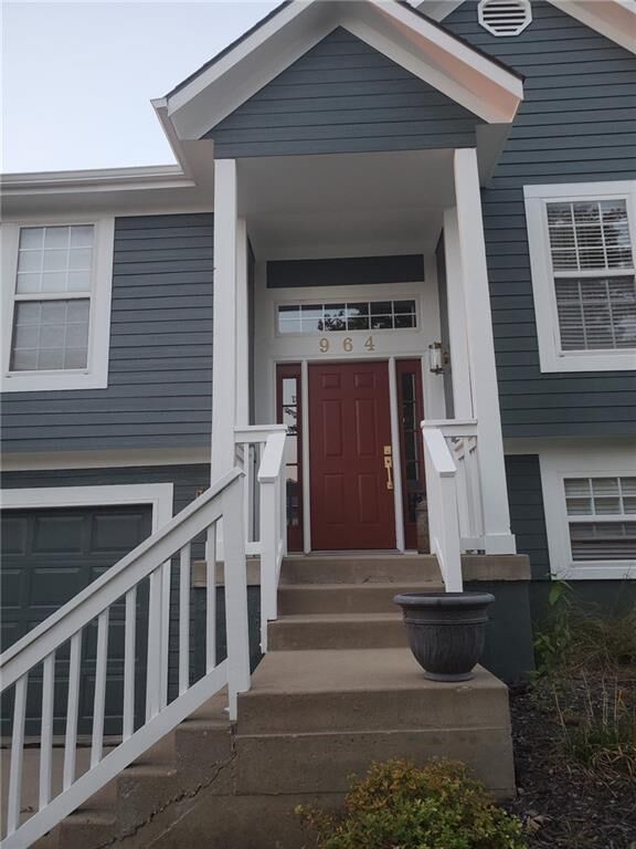 Property Photo:  964 E Cottage Creek Drive  KS 66030