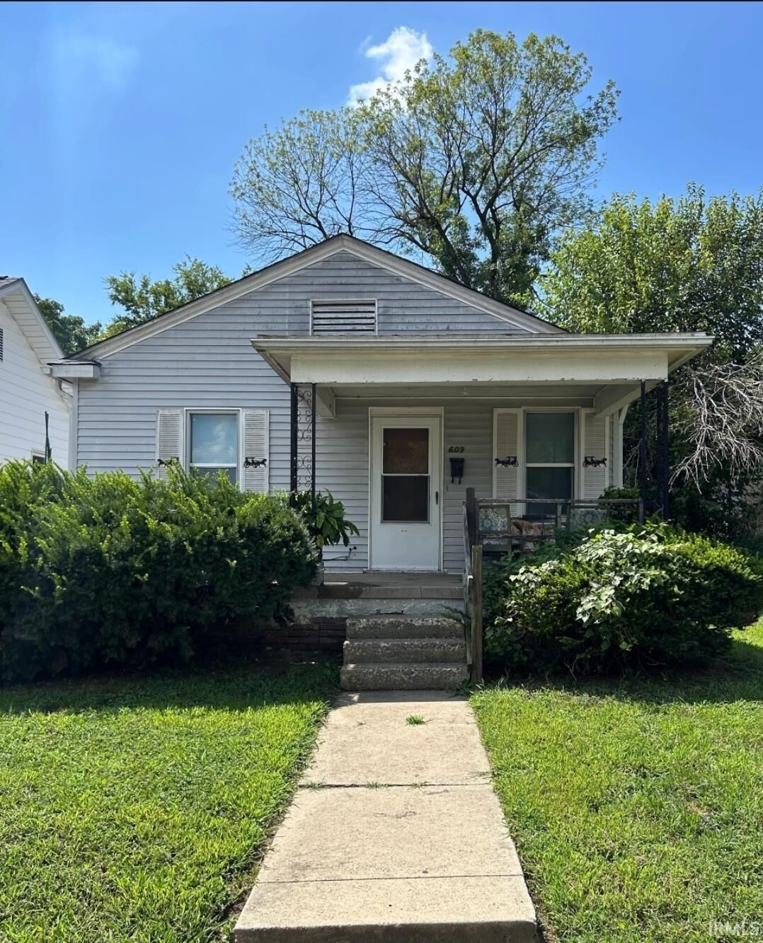 Property Photo:  609 Covert Avenue  IN 47713