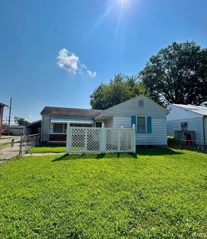 1712 S New York Avenue  Evansville IN 47714 photo