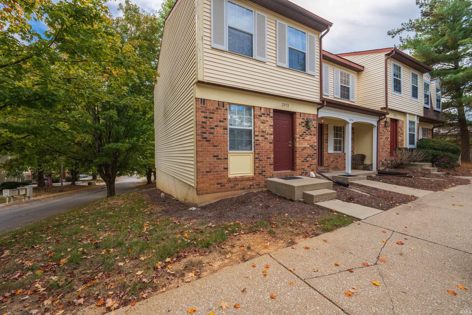 Property Photo:  2352 S Burberry Lane  IN 47401