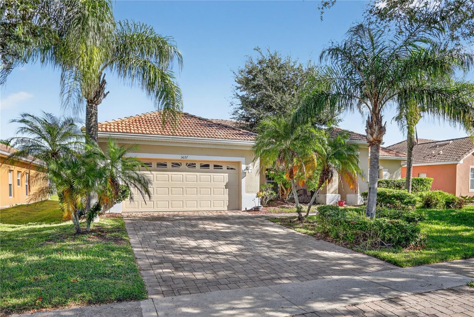Property Photo:  3637 Weatherfield Drive  FL 34746 