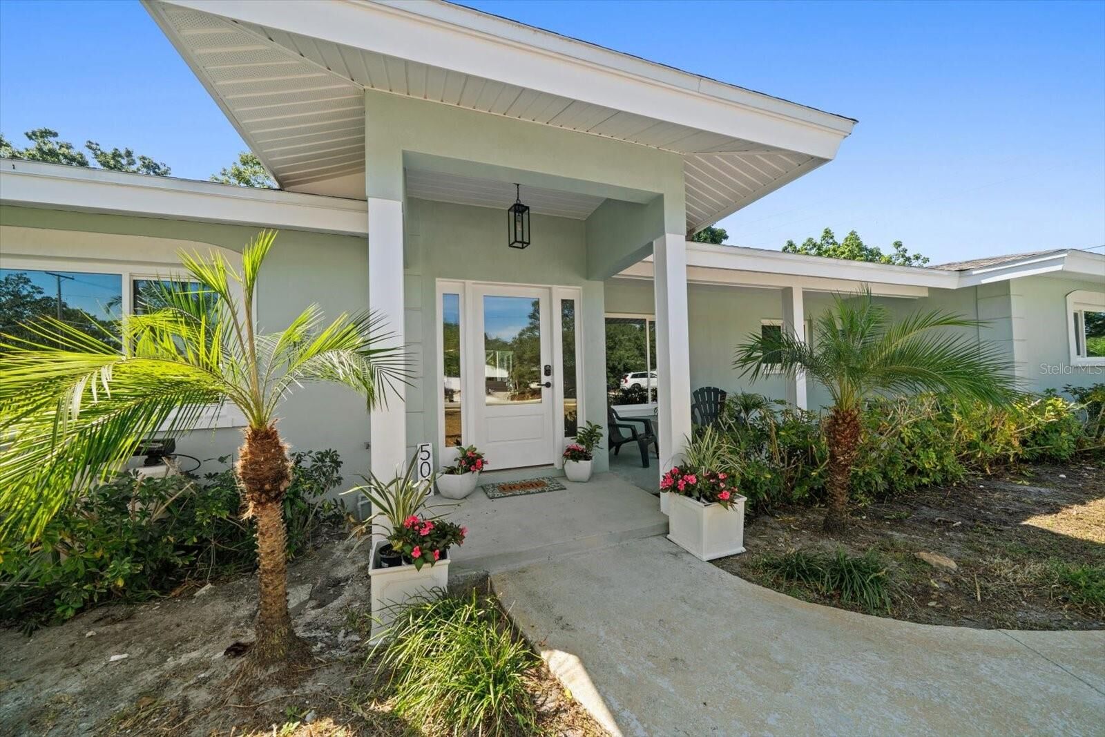Property Photo:  503 Poinsettia Road  FL 33756