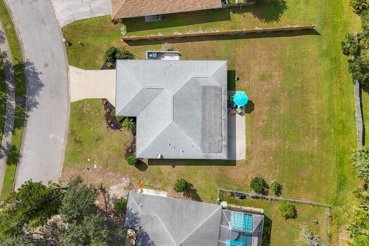 Property Photo:  2017 Country Meadows Lane  FL 34235