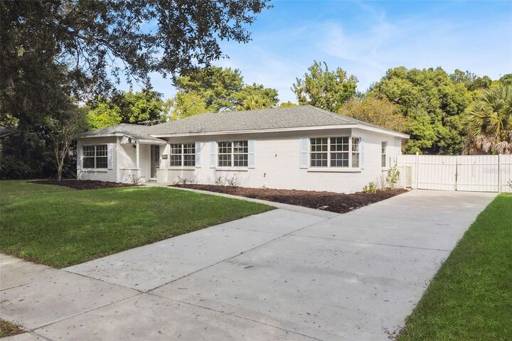 Property Photo:  2381 Roxbury Road  FL 32789